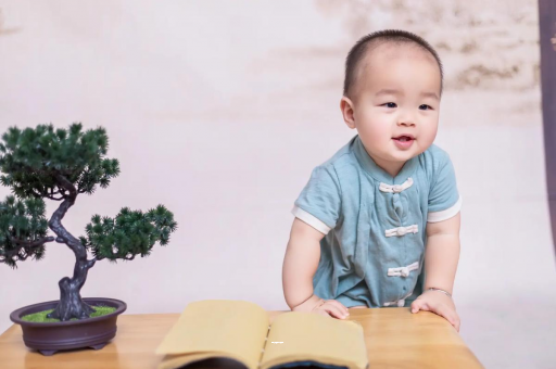 新昌宝宝爱吐奶是什么原因